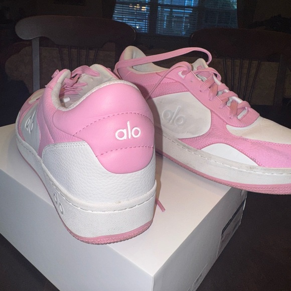 LIMITED EDITION Sweet Pink ALO Yoga Recovery Sneakers!! - Picture 11 of 13
